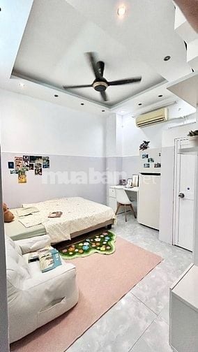 CC cho thuê CHDV trung tâm Q3, đầy đủ NT, giờ giấc tự do.