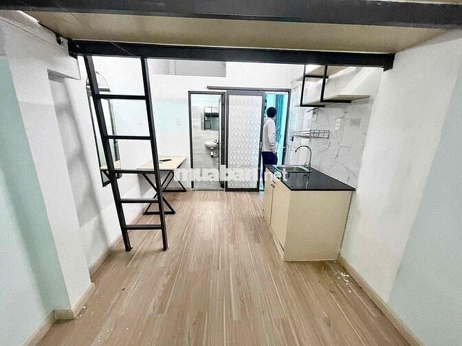 DUPLEX CỰC RỘNG CÓ CẢ BAN CÔNG RIÊNG NGAY TRUNG TÂM TÂN BÌNH