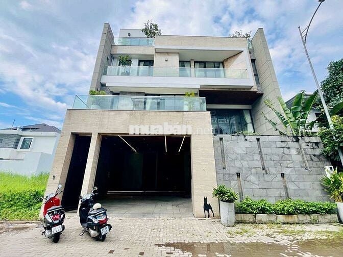 CHO THUÊ NHÀ BIỆT THỰ  2 lầuNAM LONG 375MV. 55TR.4PN.HỒ BƠI. THANG MÁY