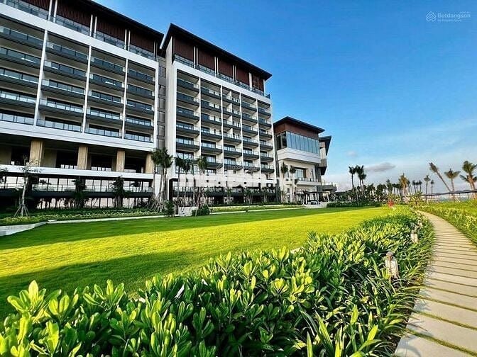 Cần bán căn hộ mặt biển Aria Bay Tower 2 tỷ 30m2giá ưu đãi tại Hạ Long