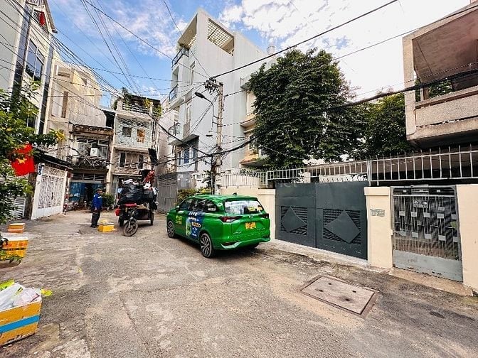 Hai mặt hẻm Nhiêu Tứ 10 x 22m 202m2 đất GPXD cao tầng chỉ 25.9 tỷ