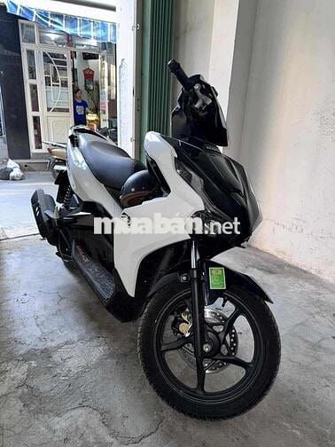 dư xe nên cần bán nhanh ạ! Xe giấy tờ đầy đủ, zin