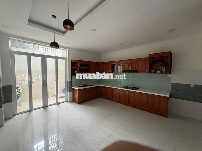 Cho thuê nhà mặt phố mới sửa 102m2, 45 triệu, Phước Hải, Nha Trang