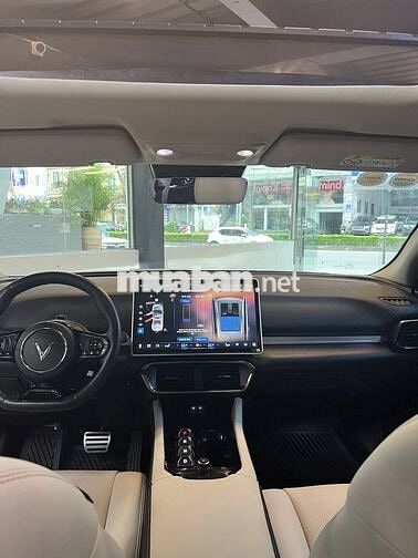 VinFast VF8 2023 Eco - 45000 km