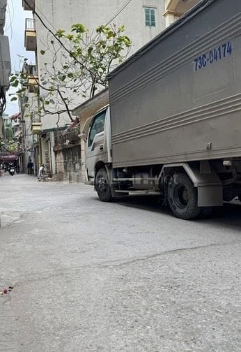 Nhà mới đẹp, Ngõ TO như phố, 2 Ô tô tránh nhau, Nhà 2 thoáng, Gần Phố