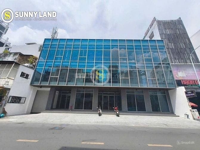 Cho thuê Toà nhà 1.800m2 Ngã Tư Trần HUY LIỆU, PHÚ NHUẬN giá 450 TRIỆU