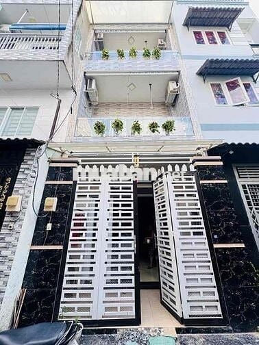 Hẻm xe hơi Phạm Văn Hai, 3 tầng đúc, 4 PN, nhỉnh 6 tỉ