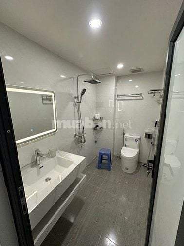 Nhà hướng Đông sổ vuông mặt tiền 4,2m nhà dân xây cực kỳ chắc chắn. 