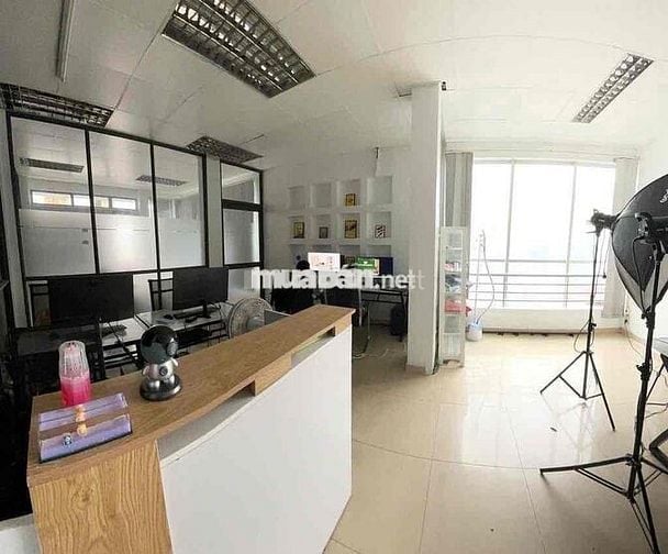 [PHÚ NHUẬN TP.HCM] VĂN PHÒNG 100m2 THANG MÁY Ở MẶT TIỀN