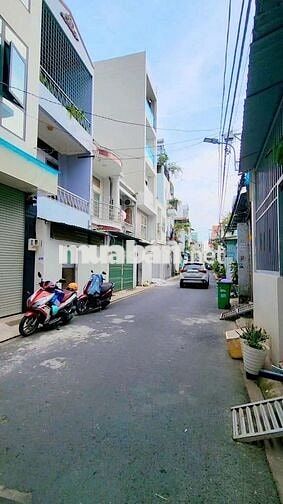 Bán nhà phố vị trí trung tâm tân  phú  tiên ích bao quanh dân trí cao