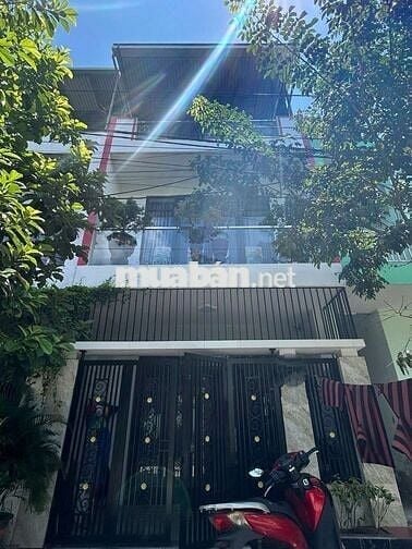 Bán nhà 3 tầng mặt tiền đường hòa phú sát hoàng thị loan giá 6ty5