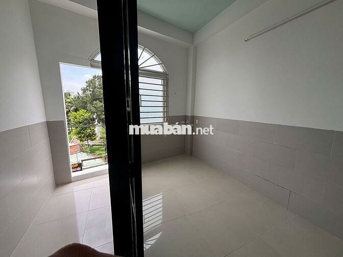 PHÒNG NGAY ĐẠI HỌC NGÂN HÀNG 500M ĐI BỘ