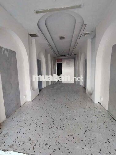 Cho thuê nguyên căn trệt rộng 70m2 mặt tiền Nguyễn Oanh
