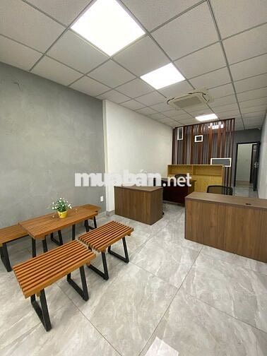Văn phòng 8tr kế Vạn Phúc City - Có sảnh tiếp khách riêng