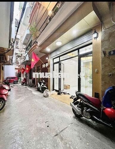 Tôi cần bán nhà Thái Hà 5tầng thang máy full nội thất.