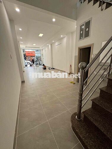 Cho thuê nhà mới sửa Nguyễn Trãi Q5, 4x14m, trệt 3 lầu ST, giá 60tr