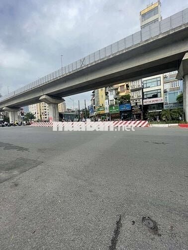 💥 Hơn 15 tỷ – Mặt phố Hào Nam - 7 tầng - gần ngã tư Ô Chợ Dừa –Xã Đàn