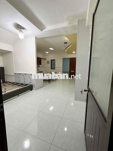 Cho Thuê Tầng Trệt Rộng 50m2 1pn bếp rộng gần QL50