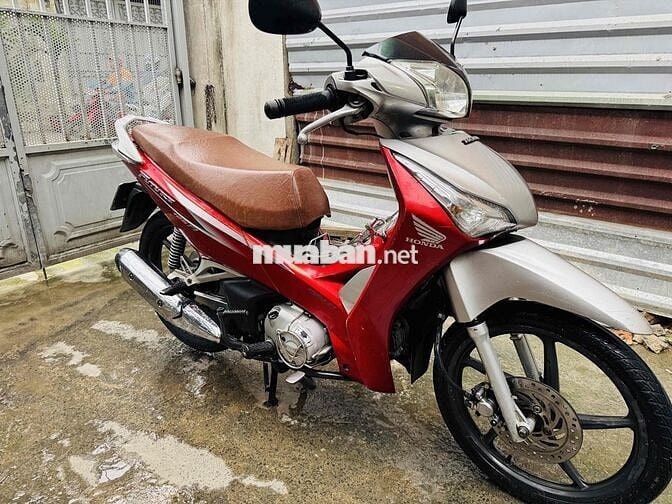 Future 125 màu đỏ