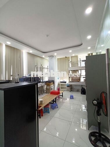 MẶT BẰNG CHO THUÊ GÓC MẶT TIỀN – TRUNG TÂM QUẬN 1