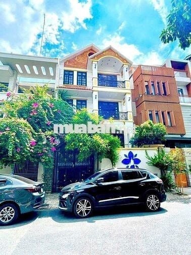 SIÊU HOT!! BIỆT THỰ 35F Nguyễn Tri Phương, Quận 10 - dtsd 650m2 có hầm