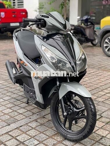 Air Blade 125 áo full mới trả 12tr nhận xe