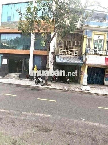 Mặt tiền Yersin, Quận 1(CHO CẢI TẠO LÀM CHDV/ AIRBNB)
