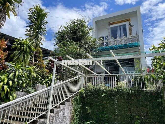 Nhà hoàn công mặt tiền hẻm Phan Chu Trinh Bảo Lộc view đẹp chỉ 4.7 tỷ