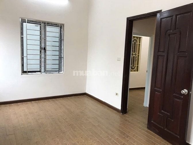 Cho thuê tầng 3 (riêng biệt) 30m2 của nhà 3 tầng khu TT Viện 108