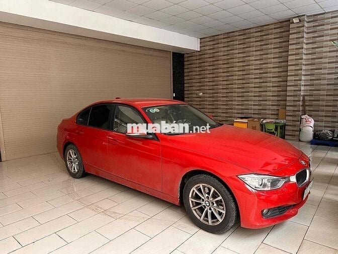 BMW 3 Series 2013 320i - full bảo hiểm từ lúc mua.