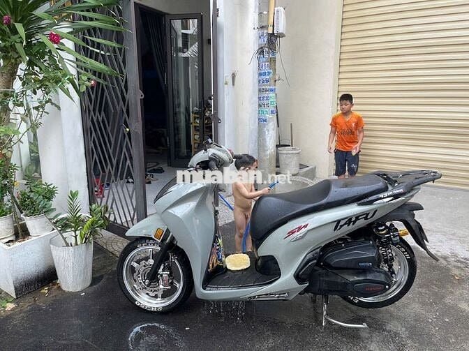 Ra đi đam mê xe Honda sh350