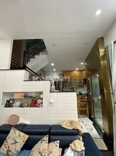Nhà 2 mặt tiền hẻm 6m có thang máy, gần chợ Phú Lâm Q6, giá 11.99tỷ