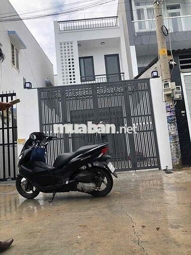 NHÀ TRỆT LẦU 2PN SÂN XE HƠI MỚI XÂY CHO THUÊ