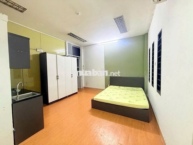 Studio full nội thất, có ban công thoáng – tiện đi Nguyễn Văn Quá, Q12