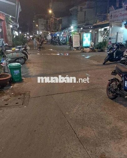 ĐOÀN VĂN BƠ - CÁCH MẶT TIỀN CHỈ VÀI CHỤC MÉT - KHU DÂN CƯ HIỆN HỮU