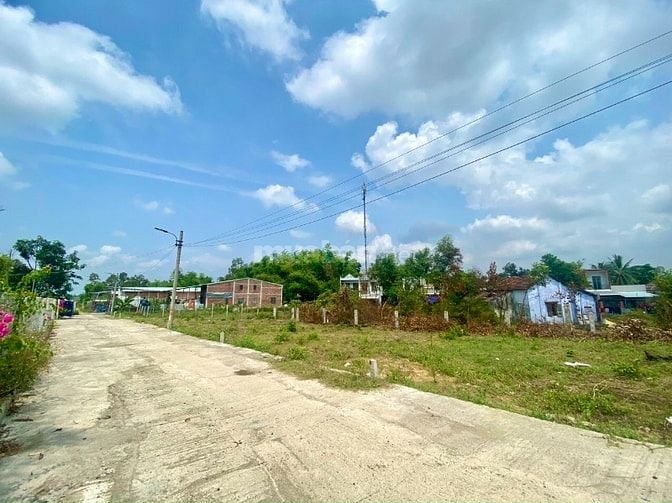 💥BÁN GẤP LÔ HÒA TIẾN Đ5M THÔNG CÁCH ĐƯỜNG NHỰA CHỈ 100M