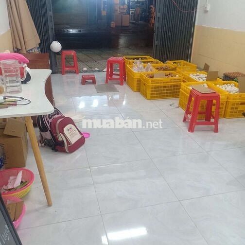 Nhà mặt tiền Tỉnh lộ 10 khu sầm uất, nhộn nhịp