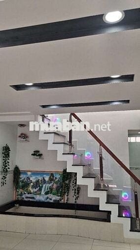 CẦN BÁN NHÀ GẦN CHỢ GẤU ,ấp 4, xã Đông Thạnh