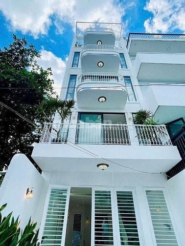 Cho thuê nhà nguyên căn Quận 10 - Kết ở giữa kinh doanh và ở 