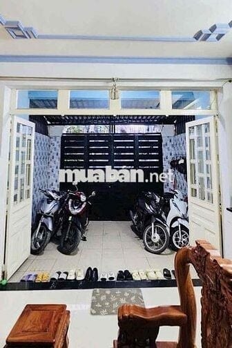 Nhà Sạch Đẹp(4x16m) Luỹ Bán Bích 1Lầu 3PN 2VS hẻm xe hơi