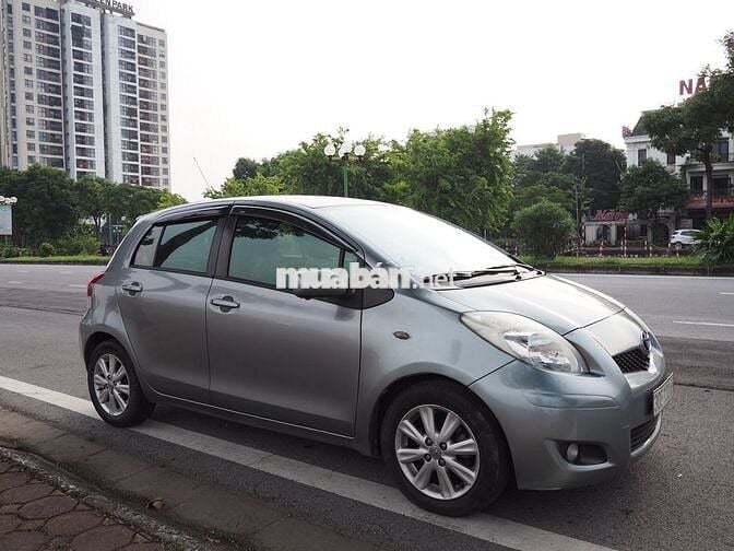 Toyota Yaris 2009  - 130000 km