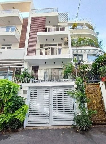BÁN GẤP NHÀ 85M2 Đường TRẦN QUANG DIỆU, Quận 3 HẺM XE HƠI 6M, SHR