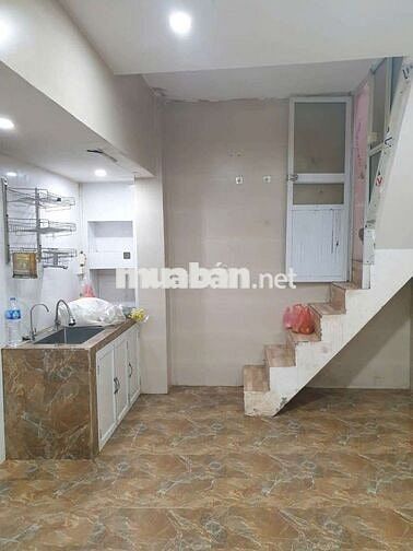 Cho Thuê nhà ở phố tôn đức thắng, riêng biệt vài bước ra phố