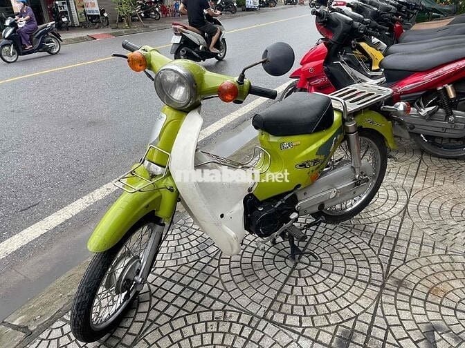 cub học sinh khoẻ bốc chỉ đi