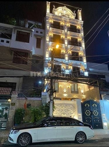 ⭐️Toà nhà Hầm + 6 Lầu THANG MÁY CAO CẤP 2 Mặt tiền Đường Số 4, P7