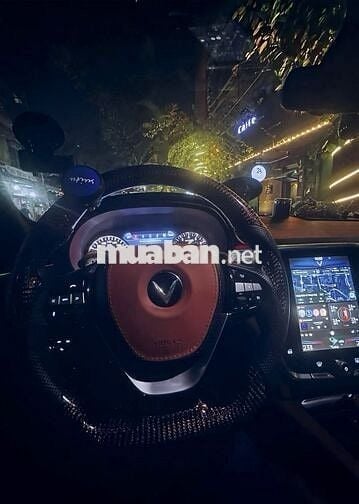 VinFast Lux SA2.0 2019 Premium 2.0 AT - 117000 km
