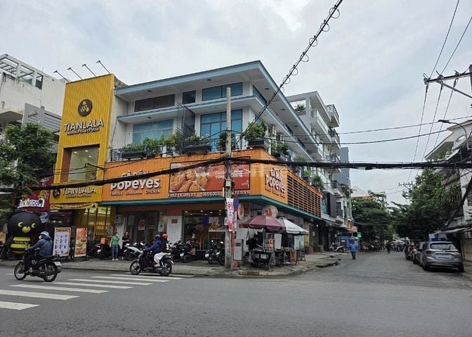 Góc 2 mặt tiền Nguyễn Gia Trí, 200m2 (10x20); HĐT 200Tr/Th; Bán 50 Tỷ