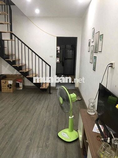 Bán tập thể Đại Mỗ. Dt 105m2, 5n, 2vs. Giá 3.95 tỷ