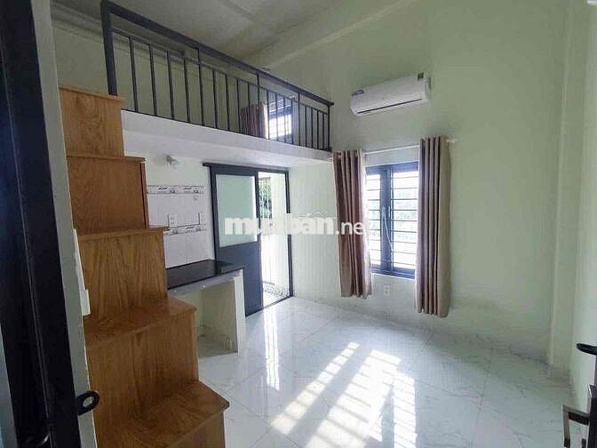 PHÒNG GÁC BAN CÔNG MỚI XÂY 100%_CUỐI Nguyễn Thái Sơn Q.GV_THANG MÁY