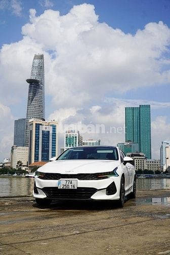 ROYAL CAR-CHO THUÊ XE OTO TỰ LÁI GIÁ RẺ QUẬN 2
